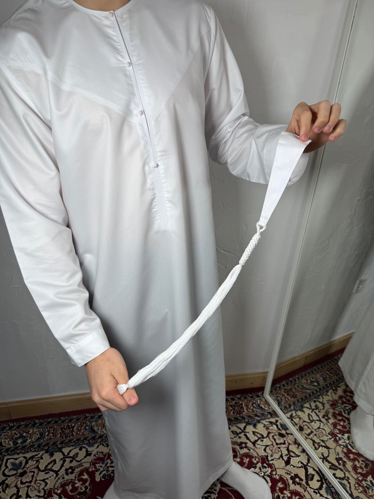 Emirati Signature — White Edition