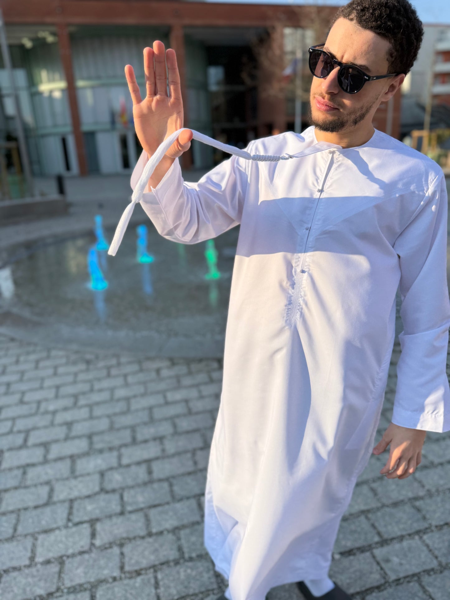 Emirati Signature — White Edition