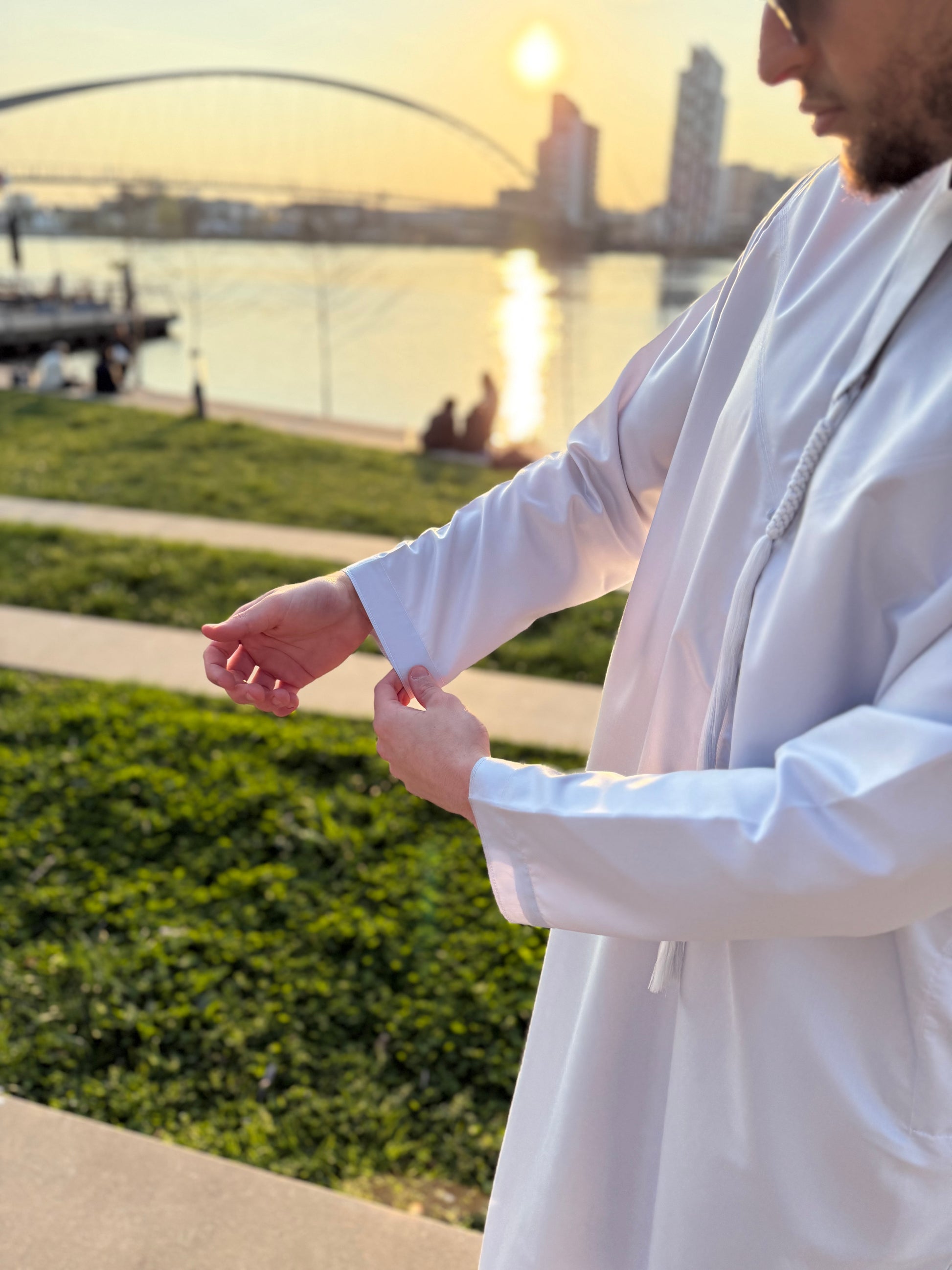 Emirati Signature — White Edition